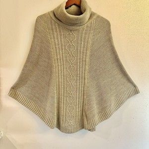 Shannie Girl/Women’s Beige ￼Turtleneck Sweater Shaw-Cape/ONE SIZE FITS ALL. NWT
